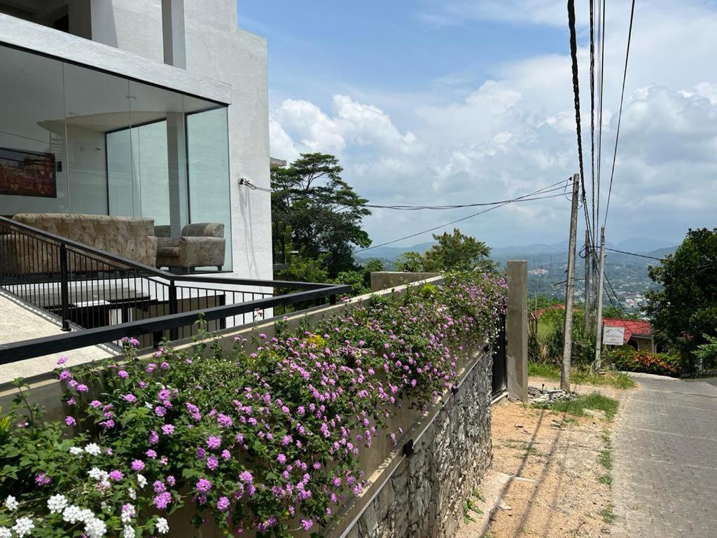Hotel Kandyan View "Free Pickup From Kandy City" ภายนอก รูปภาพ