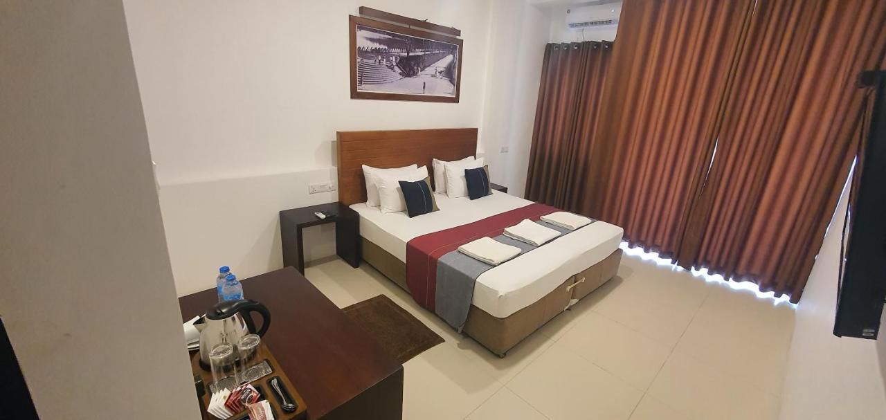 Hotel Kandyan View "Free Pickup From Kandy City" ภายนอก รูปภาพ