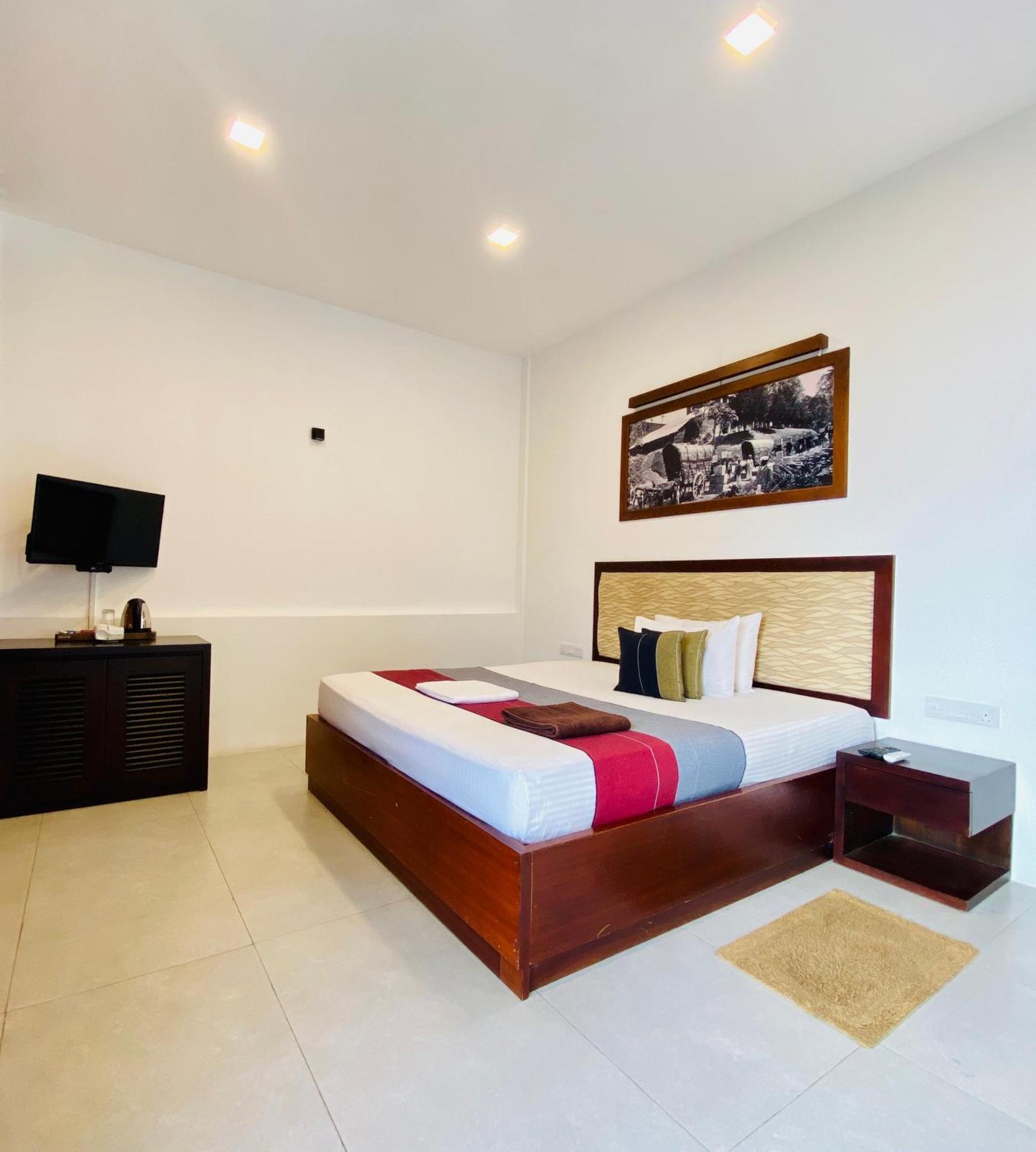 Hotel Kandyan View "Free Pickup From Kandy City" ภายนอก รูปภาพ